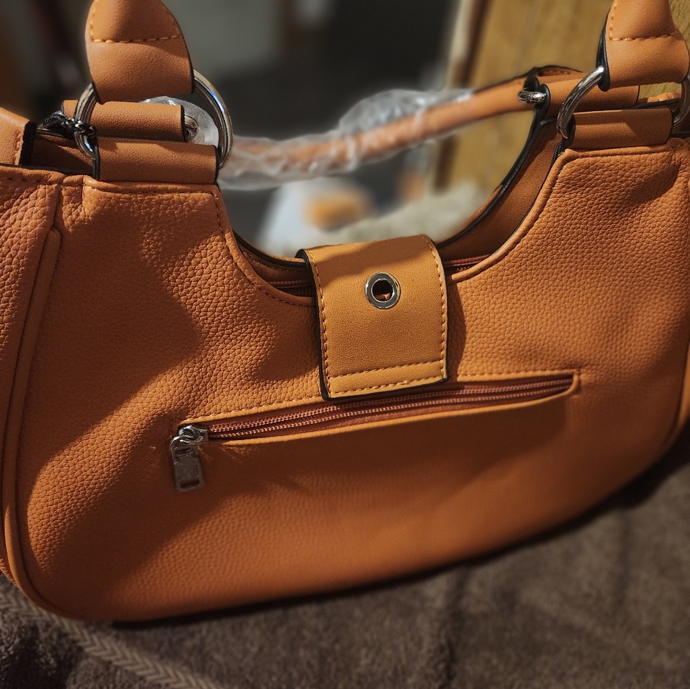 Handbag - Picture 3 of 4
